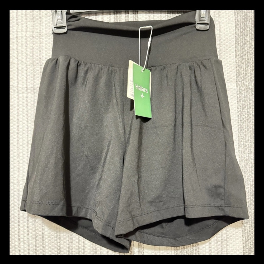 HALARA Women's Black Skorts